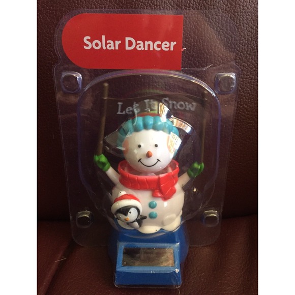 The Unbranded Brand Other - NEW Solar Powered Dancing Winter Let it Snow Snowman Frosty Penguin Bobble Head!